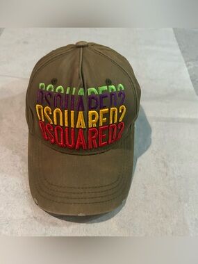 AUTHENTIC DSQUARED2 DISTRESSED 
embroidered logo cap born in Canada 1964